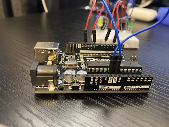 4 Alternating LEDs - Arduino Project Hub