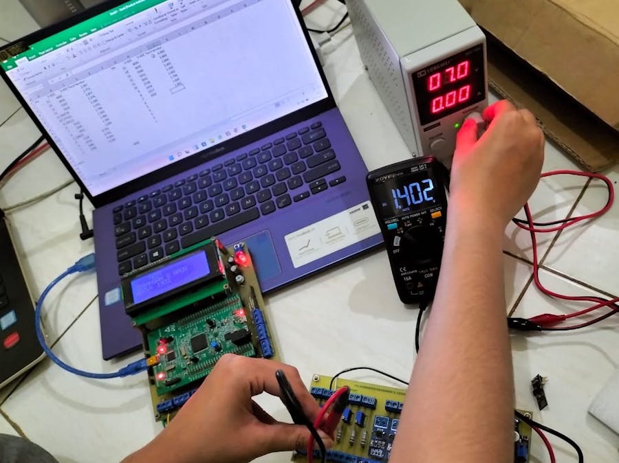 DC Voltage Sensor using Voltage Divider Circuit