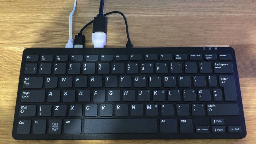 Raspberry Pi 400 USキーボード Amazon.com: Raspberry Pi 400 Computer Kit US Keyboard Layout