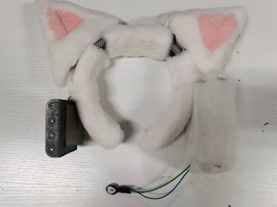 Interactive Wearable Cat Ear Hairpin Based on Arduino