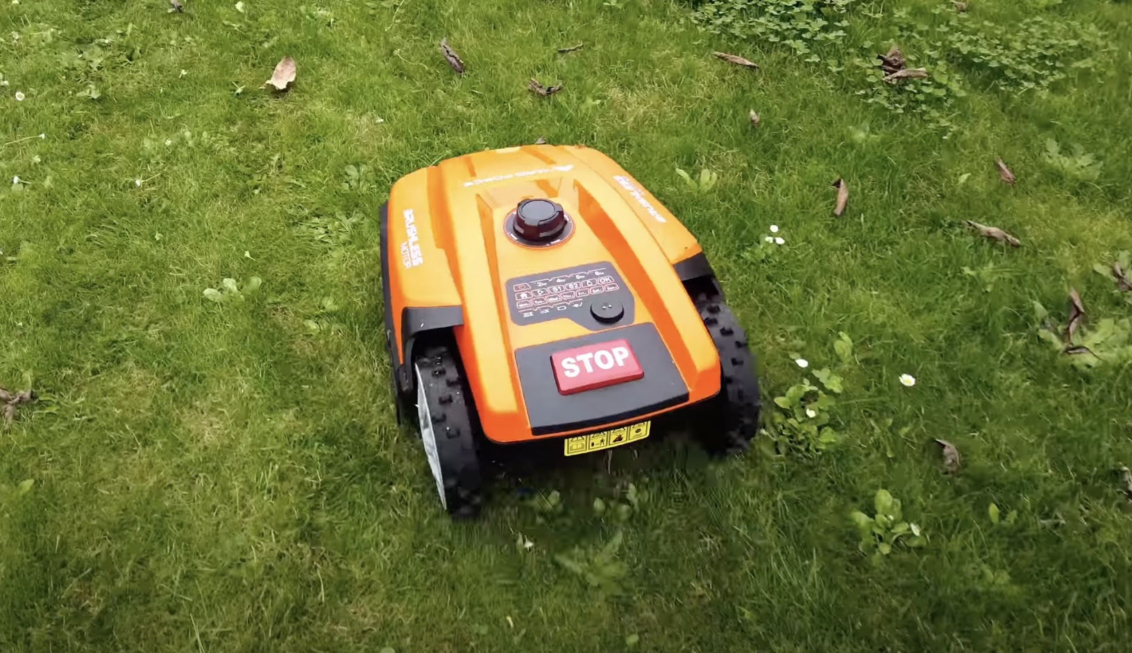 Lawn mower discount like a roomba