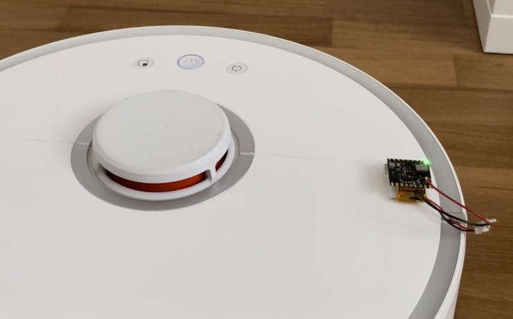 Nicla and battery installed on my vacuum cleaner robot