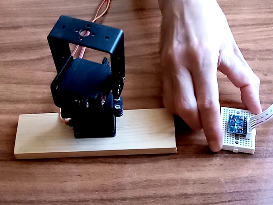 Controlling pan/tilt mechanism with GY-87 IMU module