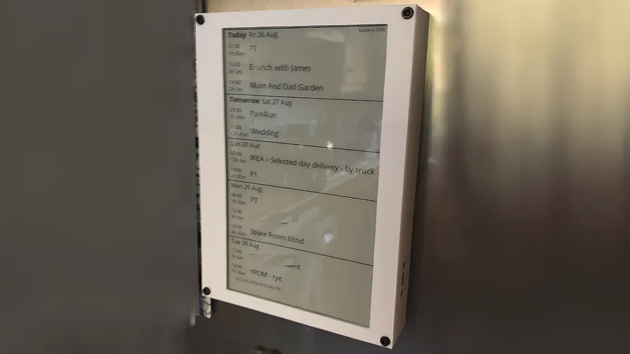 Paul Busby's Compact Magnetic ePaper Calendar Schedules Power-On to Save  Battery - Hackster.io