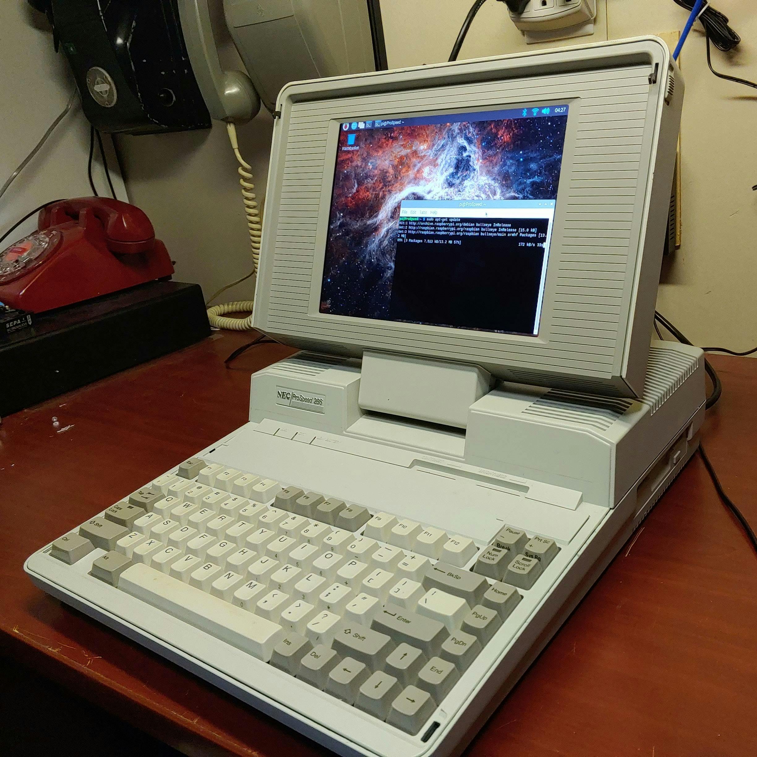 NEC　ノートPC NEC、PC-98シリーズ40周年記念モデル「LAVIE NEXTREME Infinity