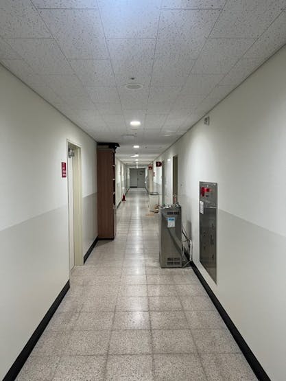 Database image for matching with query