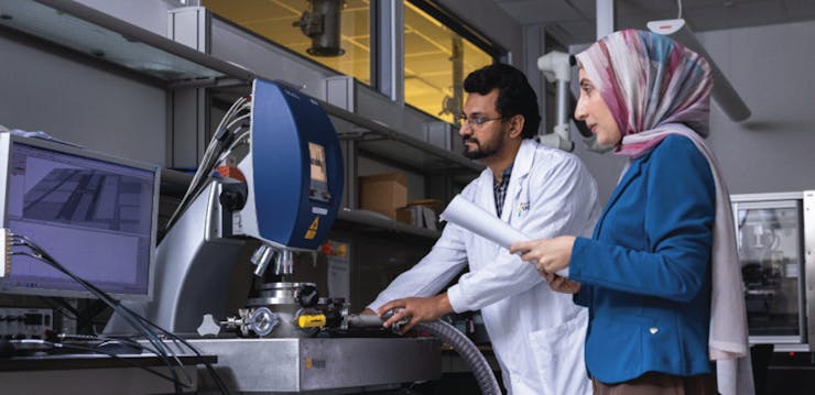 Usman Yaqoob (left) and Nouha Alcheikh have worked with colleagues to develop a high-accuracy "smart" gas sensor. (📷: KAUST)