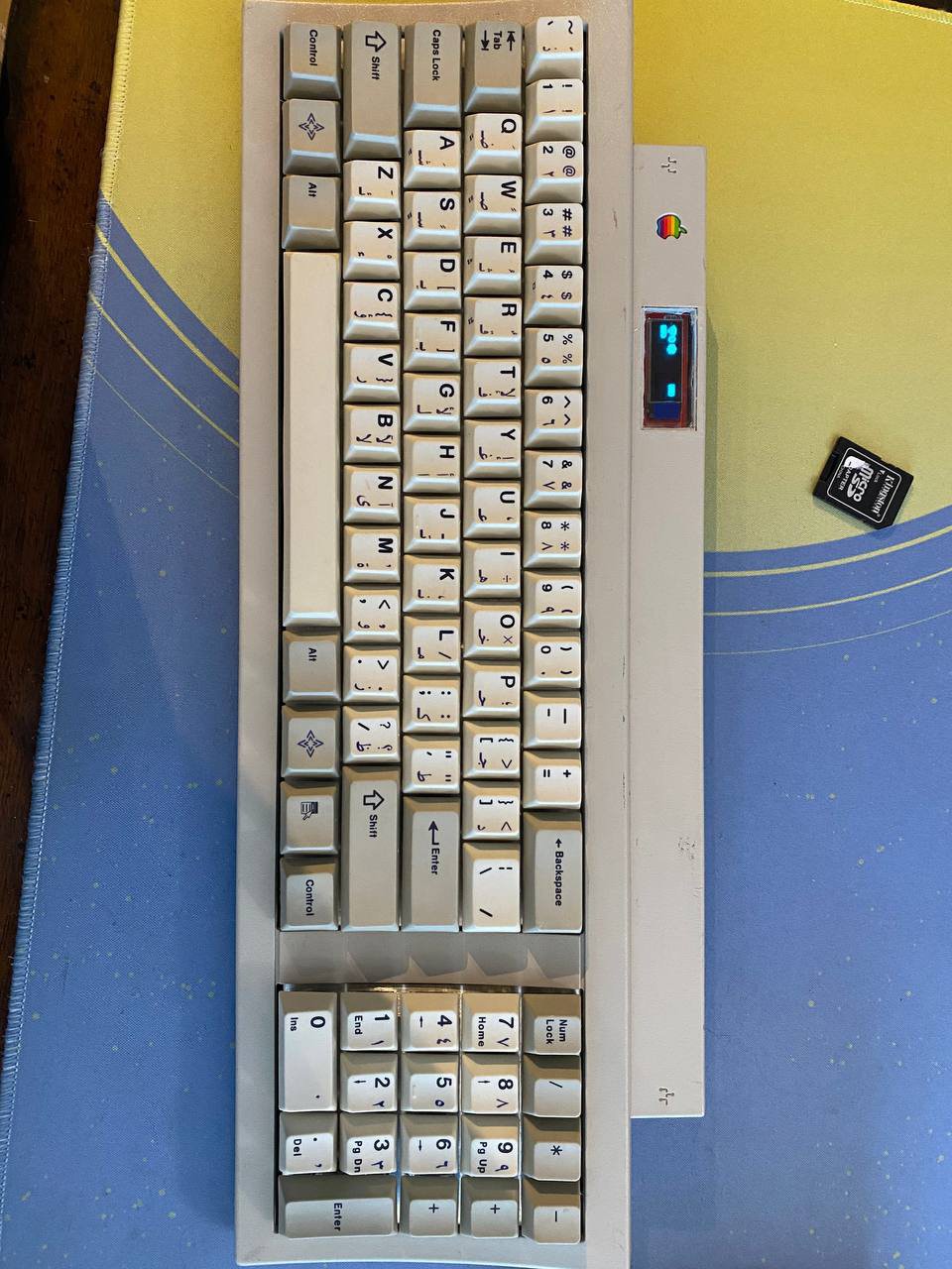 Bringing a Vintage Apple Keyboard II Into the Modern Era - Hackster.io