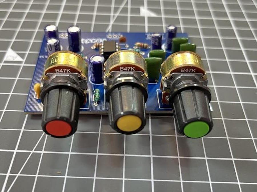 Soft BASS preamplifier using TL072