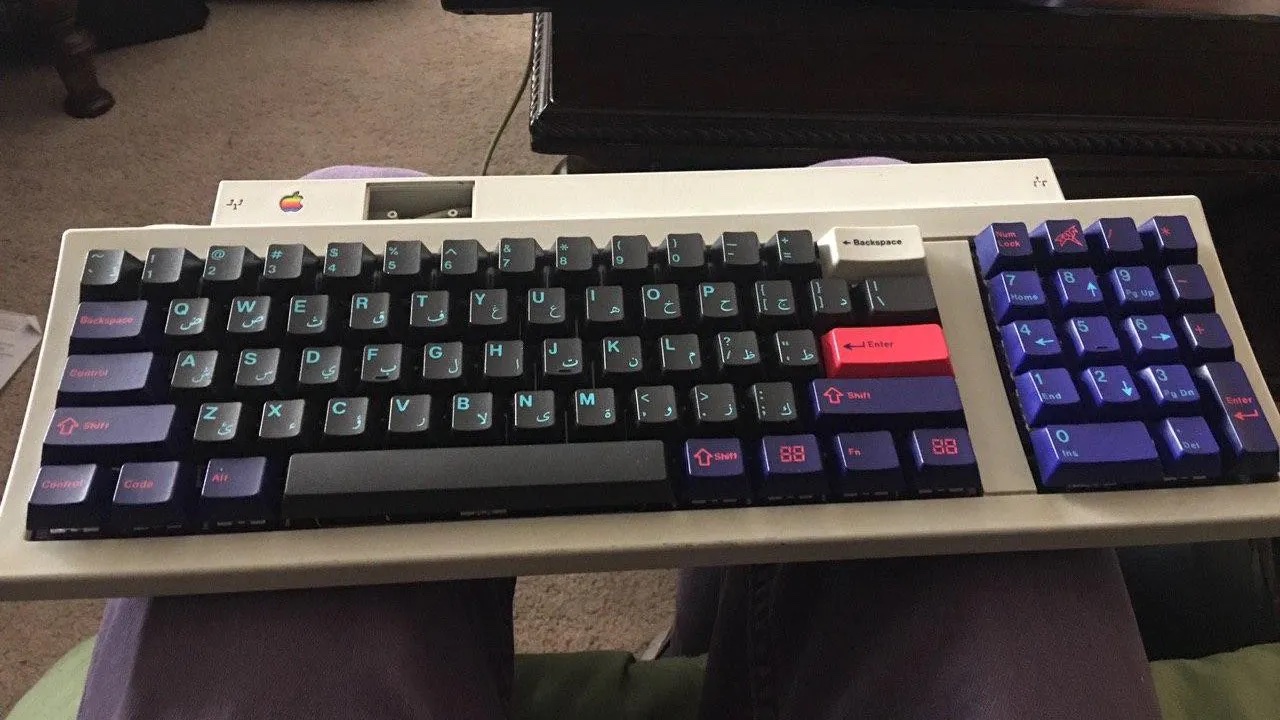 Bringing a Vintage Apple Keyboard II Into the Modern Era - Hackster.io