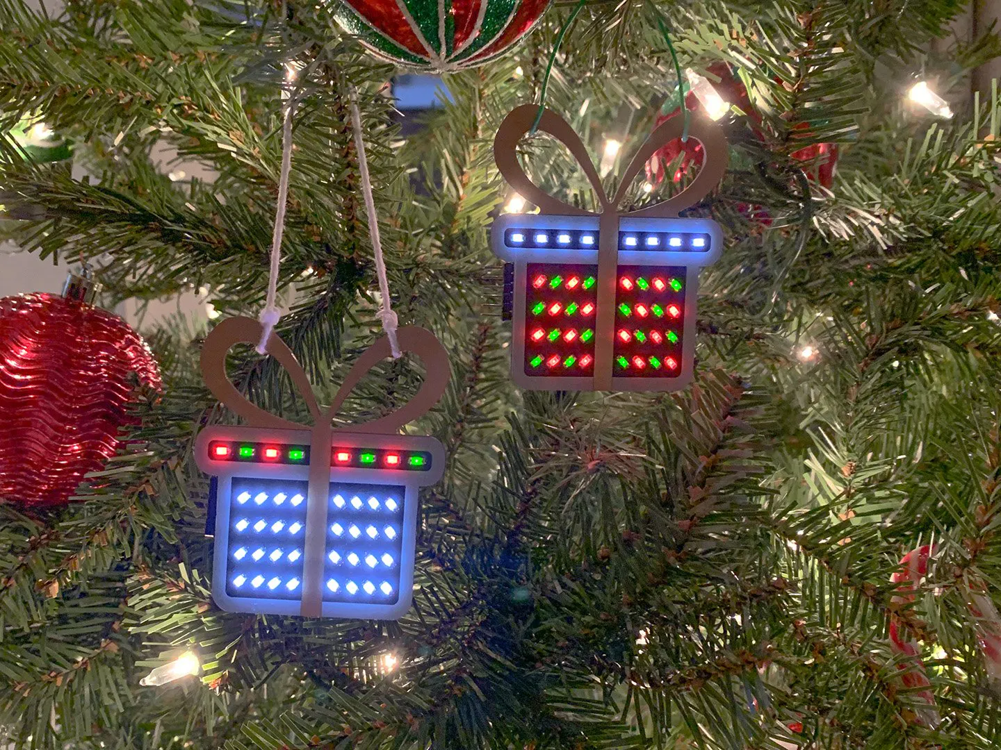 PCB Present Ornament - Hackster.io