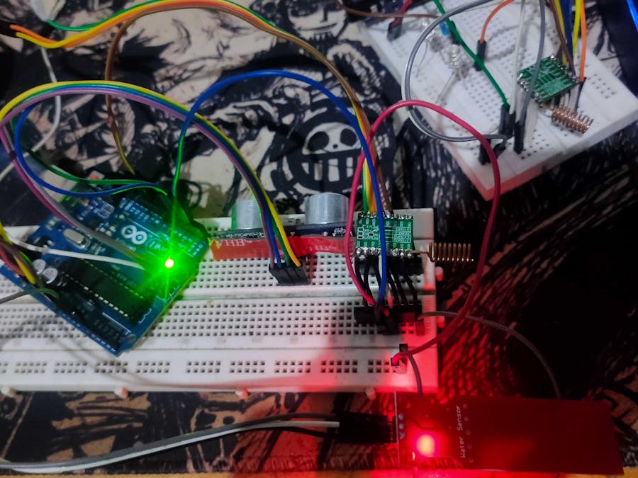 Simple Ultrasonic and Water Level Sensor With LoRa RFM95