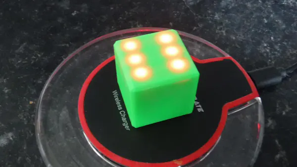 These Light-Up Dice Have an Inductive Party Trick: No Digital ...