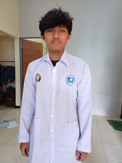 Person wearing LabCoat