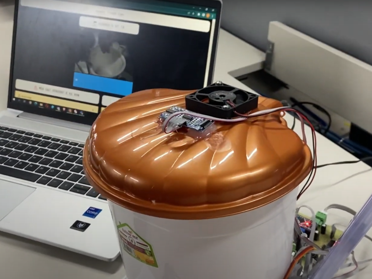 Smart Trash Can The Trash Can Of The Future Hackster Io    FbrQTzIBEw.blob