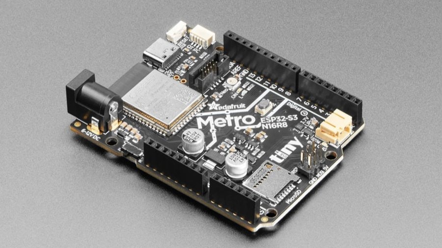 Adafruit's Metro RP2040 Packs a Raspberry Pi RP2040 and Extras Into an  Arduino UNO Form Factor 