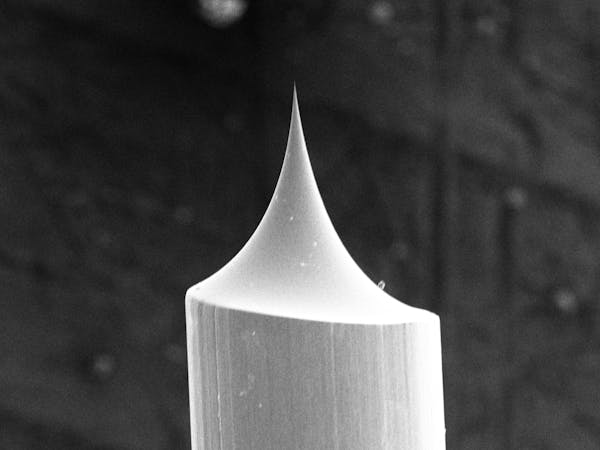 Read more about the article Etching Atomically Sharp Suggestions for ST Microscopy
