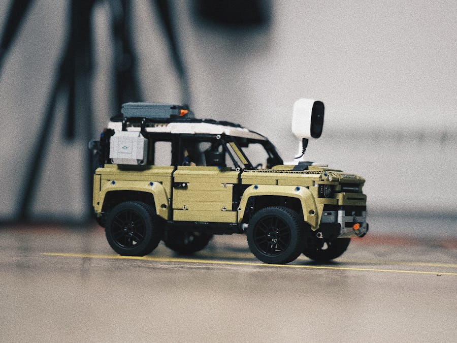 Lego Land Rover Defender Robot v2