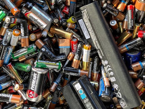 Read more about the article Researchers Enhance the Velocity and Effectivity of Battery Recycling — in a Literal Flash