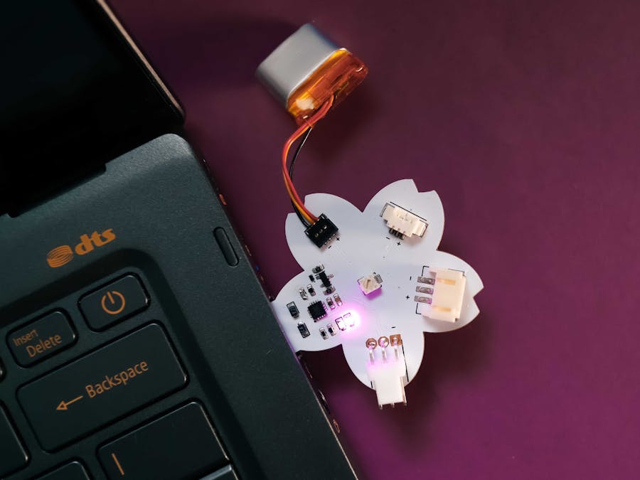 Sakura Multi Connector USB LiPo Charger