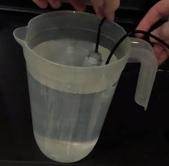 The ultrasonic sensors have to be in water to work