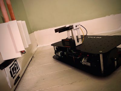 Universal self-charging for mobile robots