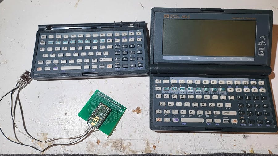 A Teensy Adapter Board Brings an HP 200LX Keyboard Back From the