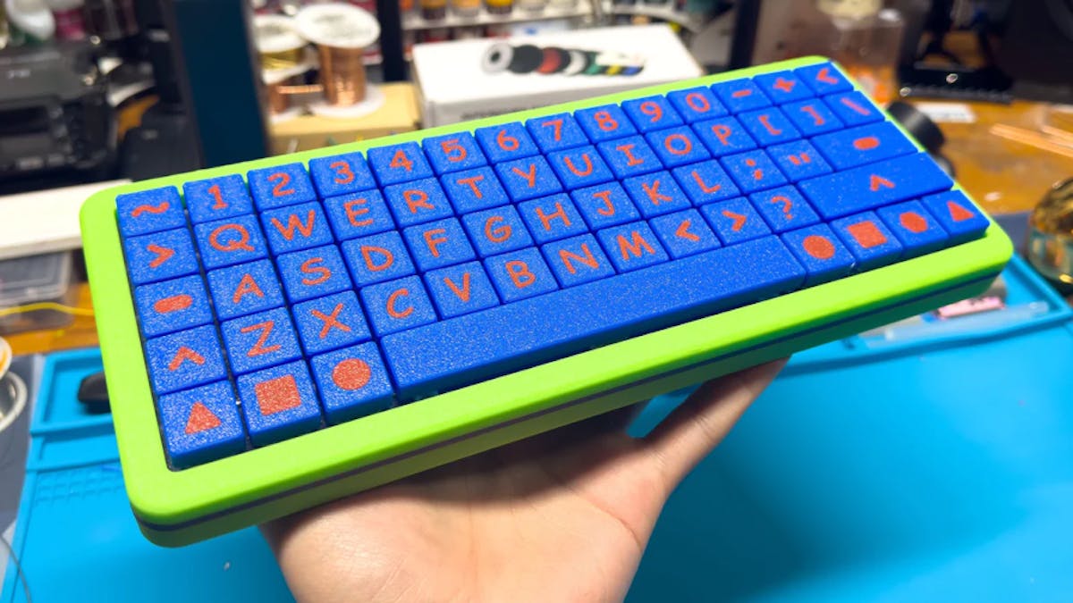 Joe Scotto's Latest Eye-Catching Hand-Wired Keyboard Is an RP2040