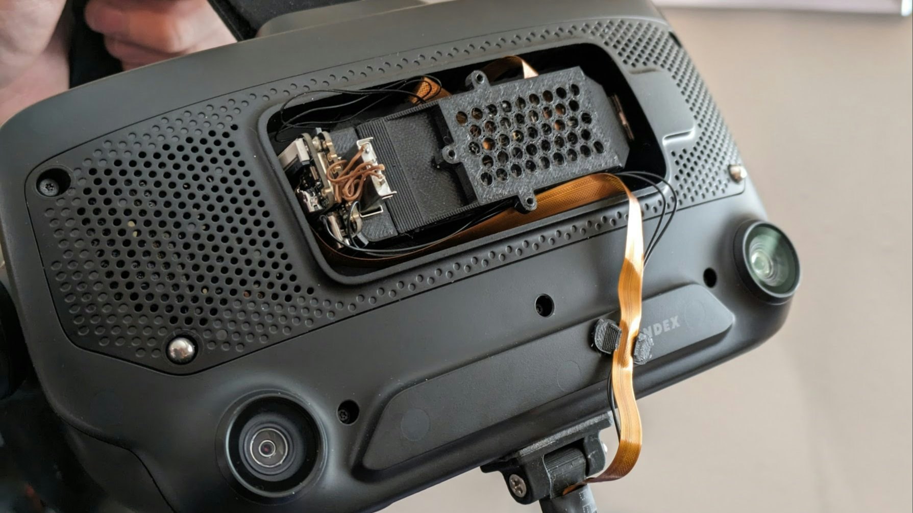 Valve Index アイトラッキング付き Add Eye-Tracking Hardware to a Valve Index VR Headset - Hackster.io
