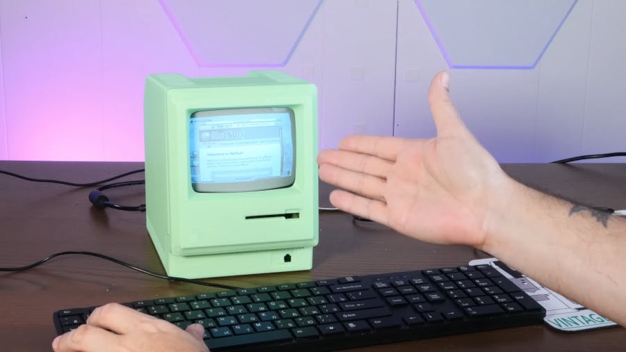 Mac デスクトップ ZURU Max Premium Retro : Classic Computer – Macintosh Plus 的な