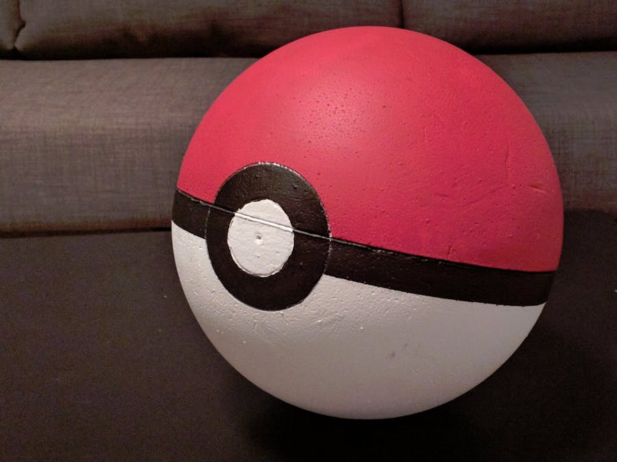 Pokémon detecting Pokéball