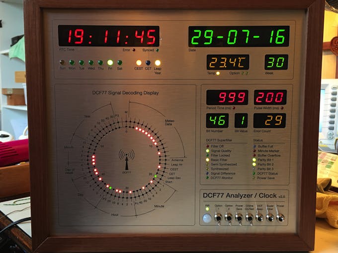 DCF77 Analyzer/Clock v2.0