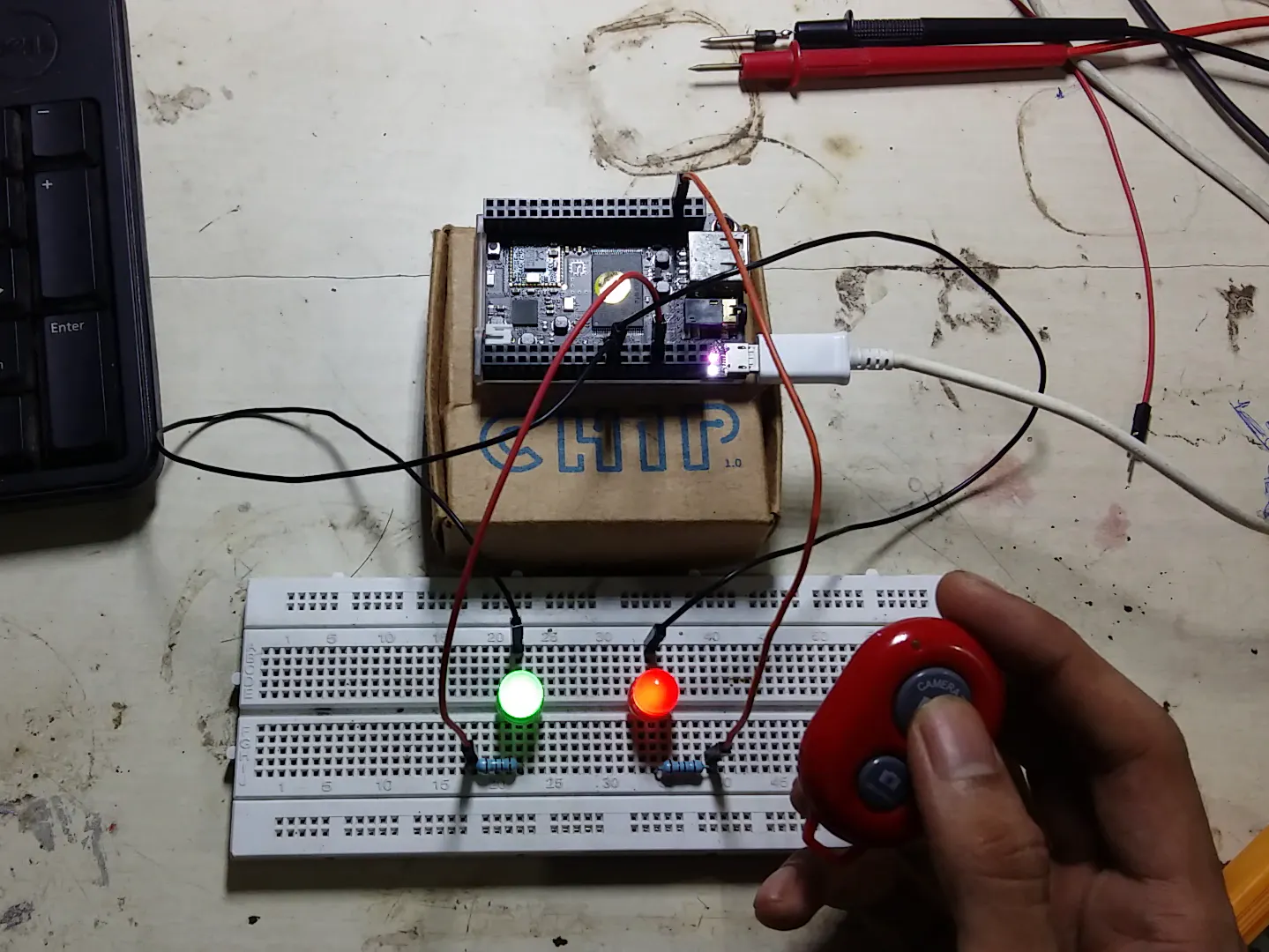 Selfie Hack: Control LEDs Using Selfie Bluetooth Remote - Hackster.io