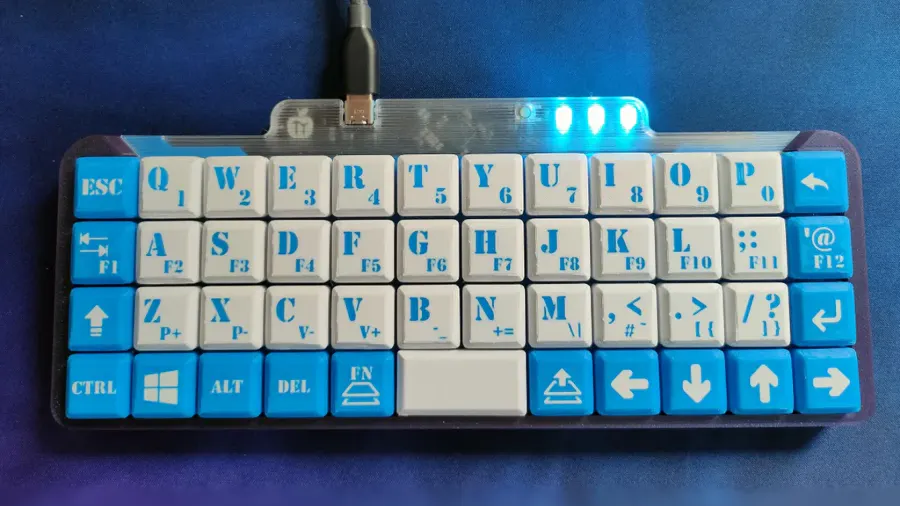 Chris Haynes' Micro Planck Is a 3D-Printable Low-Profile Keyboard