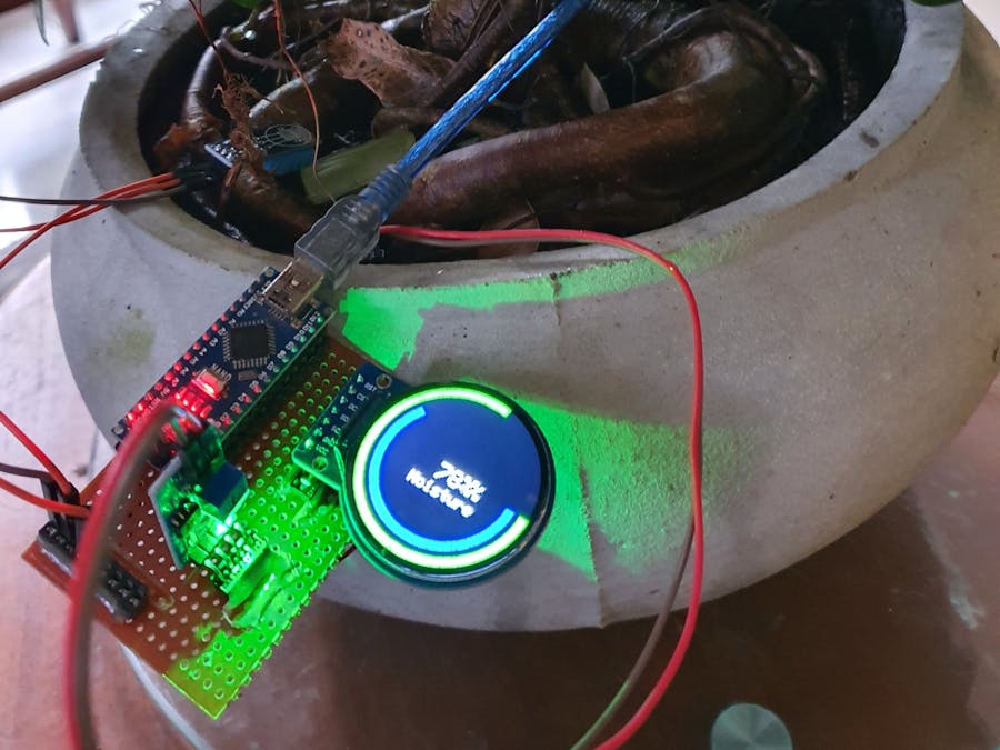 Soil Moisture and Humidity Display with Circular Bar