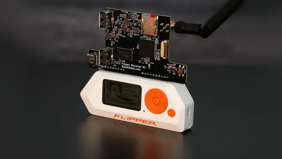 Ryan Walker's Flipper Blackhat Is a Powerful Quad-Core Linux-Based