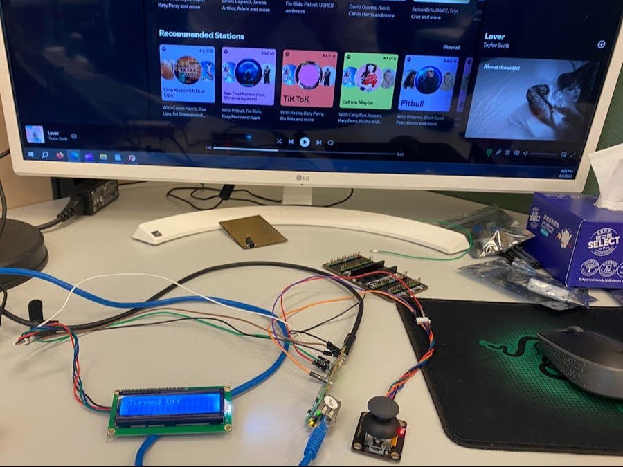 Spotify name displayer with CircuitPython and W5100SEVBPICO2