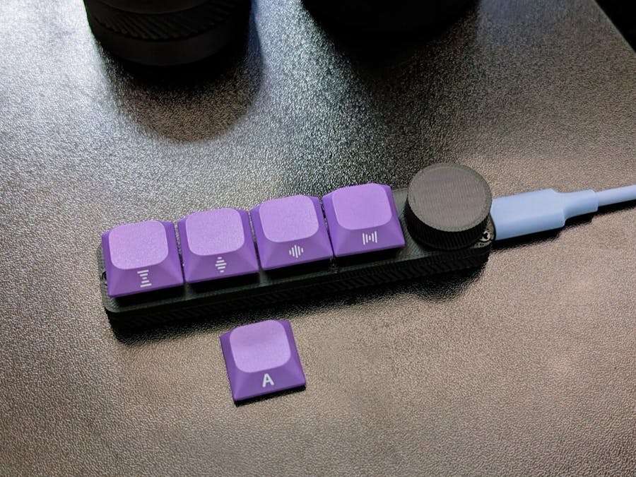 3D Printed BLE Media Control Keyboard (ESPHome, OpenSCAD)