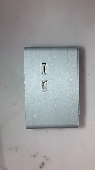 Side View ( left USB Power, USB Data)