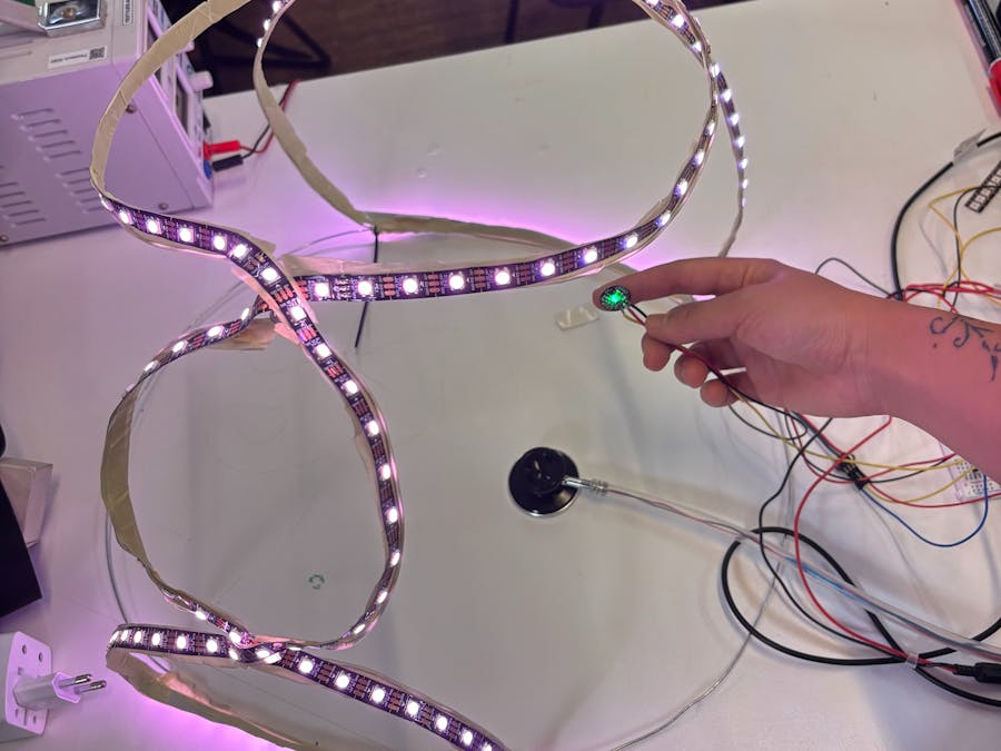 Heartbeat lighting and piezo stethoscope