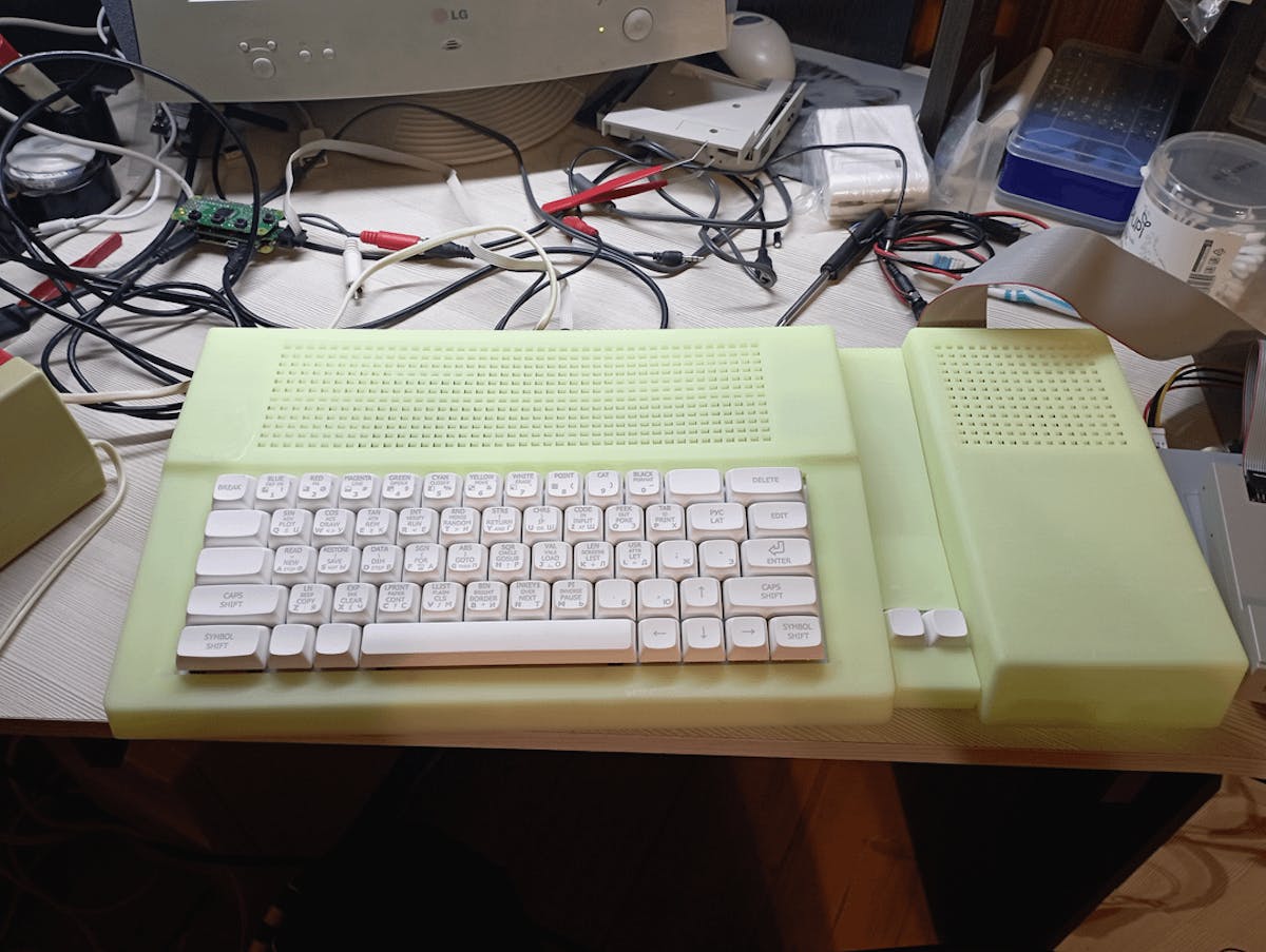 This Redditor Recreated a ZX Spectrum Using Old Soviet Schematics