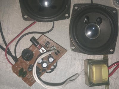 Stereo Amplifier Using TDA2822