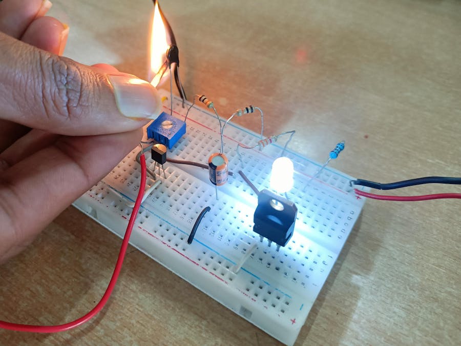 Over Temperature Indicator using SCR