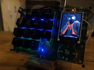 MacroPad: A Smart RGB Macropad with Display & Bluetooth