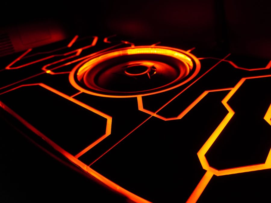 IGNISYNC: Music Reactive LED Subwoofer Enclosure for Trunk