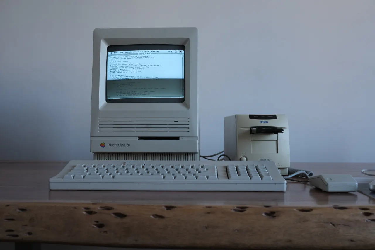 Getting a 30-Year-Old Mac SCSI 35mm Film Scanner Working in 2026