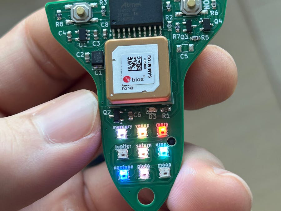 WhatsUp? A GPS Keychain That Shows Overhead Planets