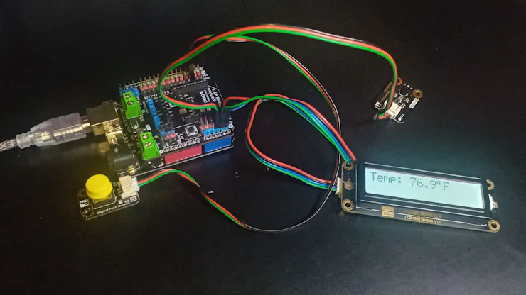 Display showing temperature in Fahrenheit