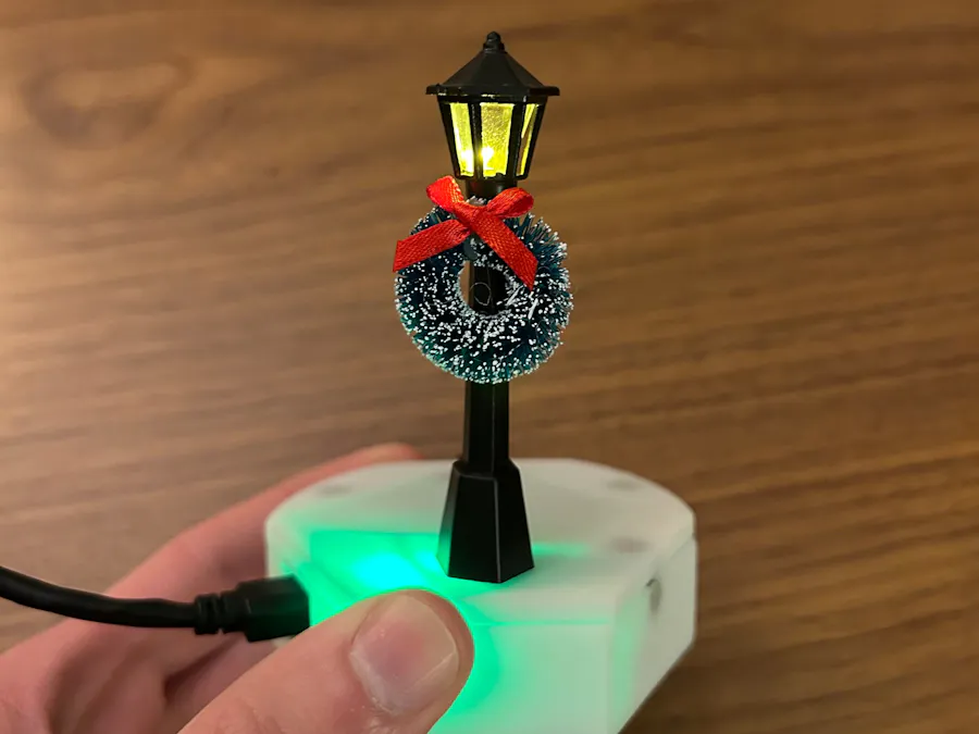 Flickering Christmas Village Lamp Post V2.0