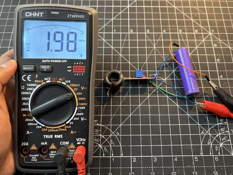 DIY Current Meter using a Ferrite Core and Hall Sensor